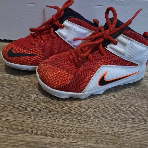 Lebron James XII 12 FLIGHT 8c - Picture 2 of 5